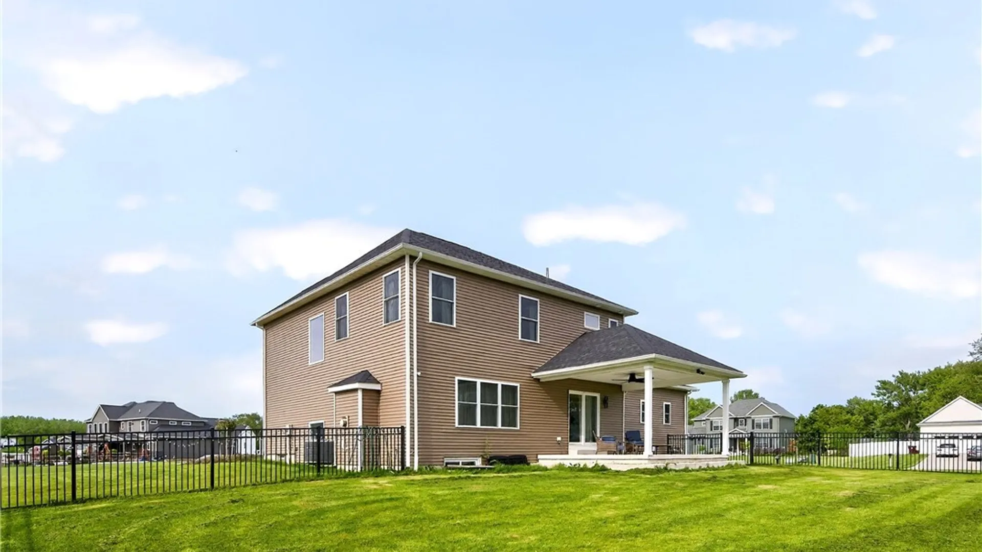 Property at 4 Wentworth Drive, Orchard Park, NY 14127 43