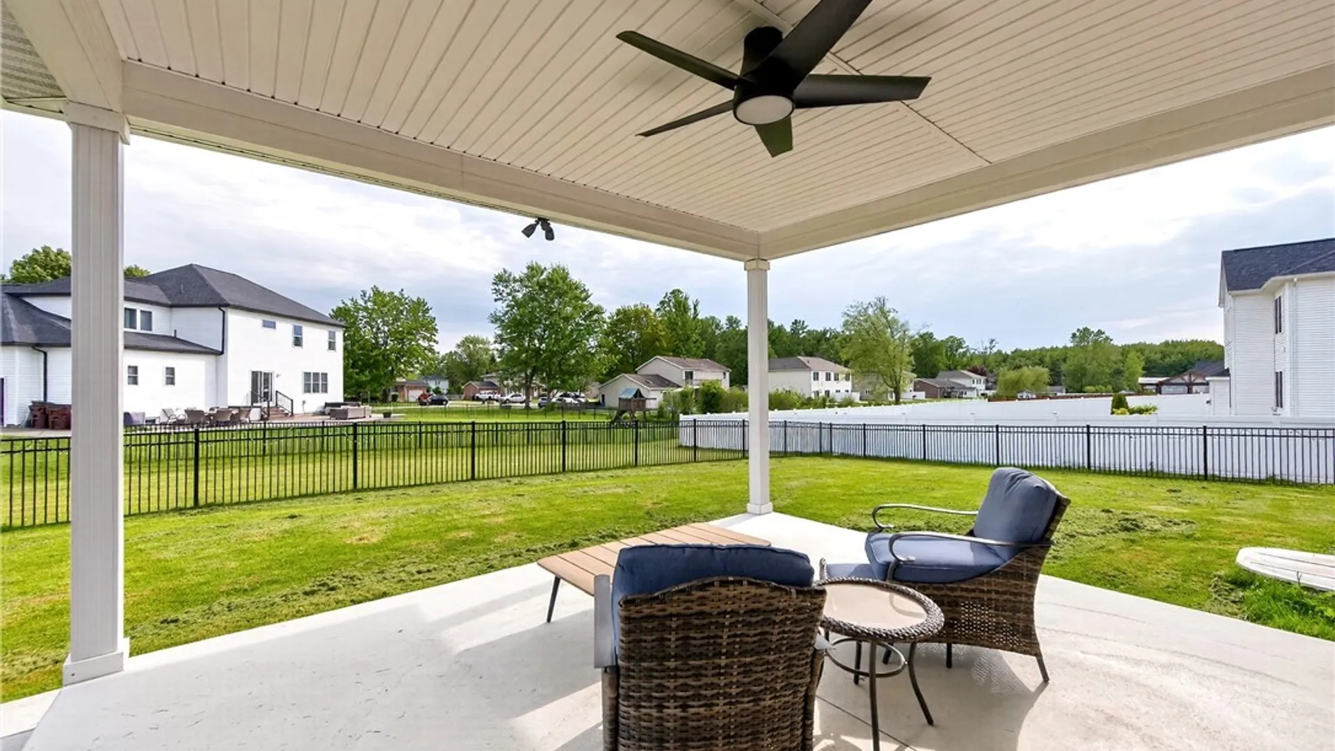 Property at 4 Wentworth Drive, Orchard Park, NY 14127 45