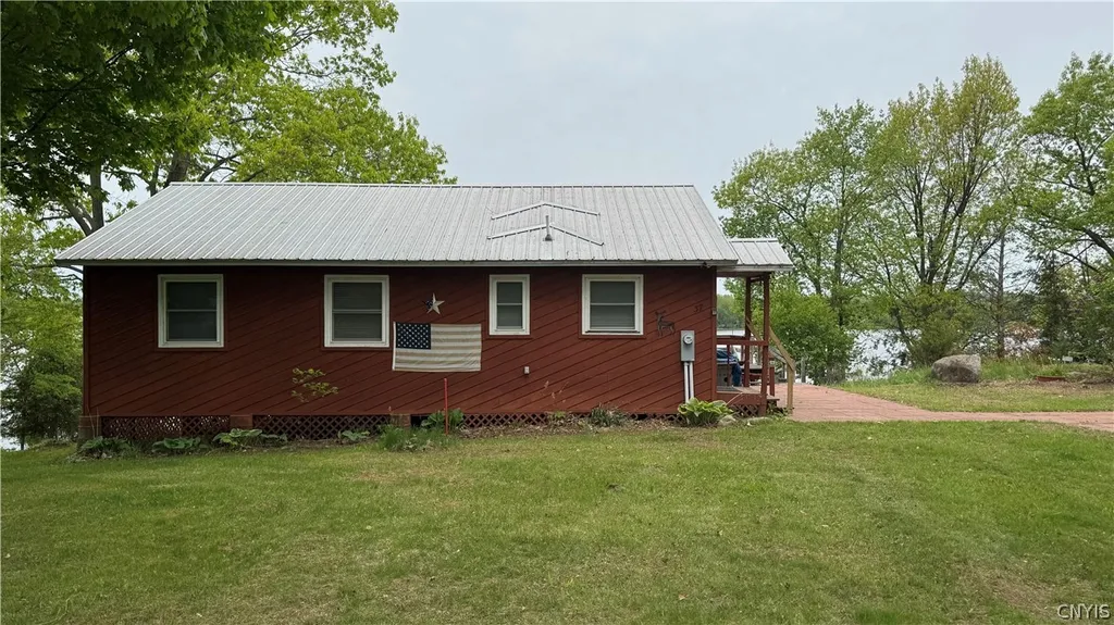 Property at 37 Mitchell Rd Extension, Macomb, NY 13654