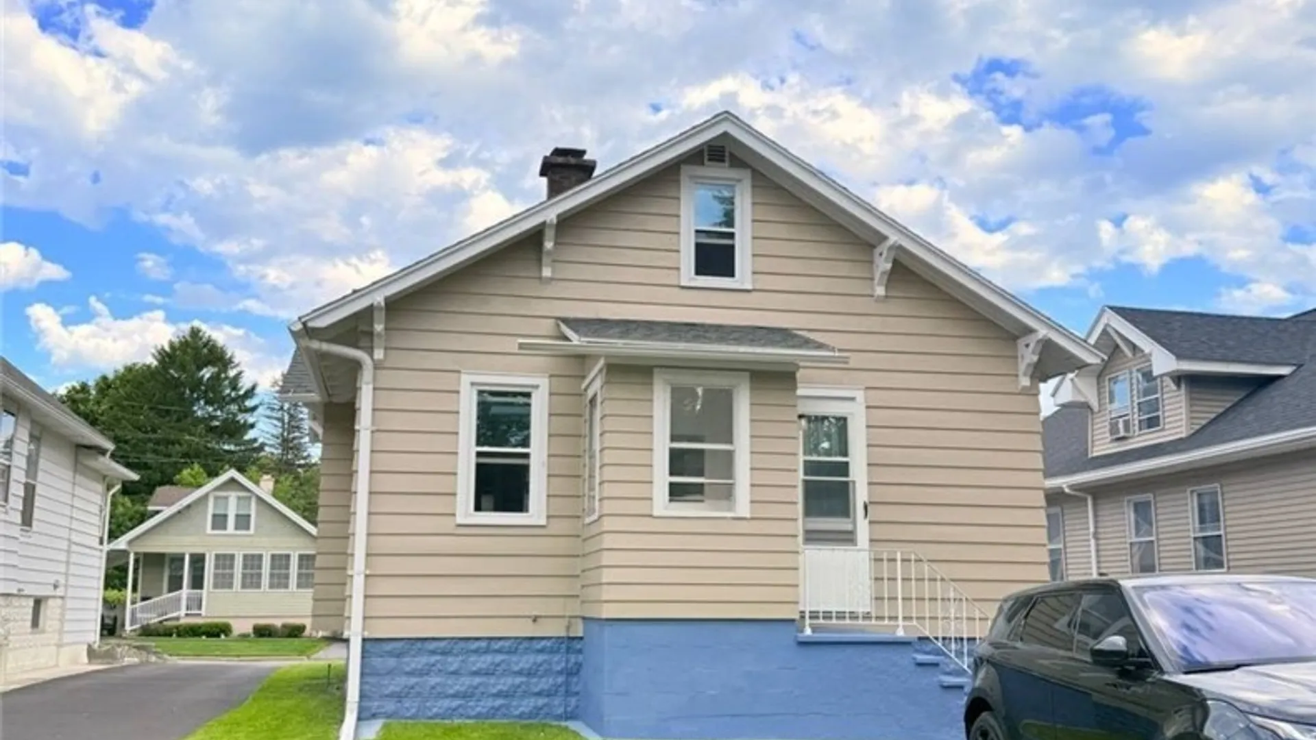 Property at 104 Wells Place, Utica, NY 13502 4