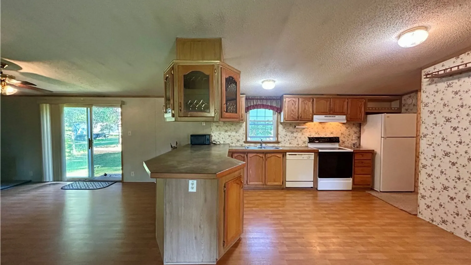Property at 17214 Elizabeth Drive, Clarendon, NY 14470 6