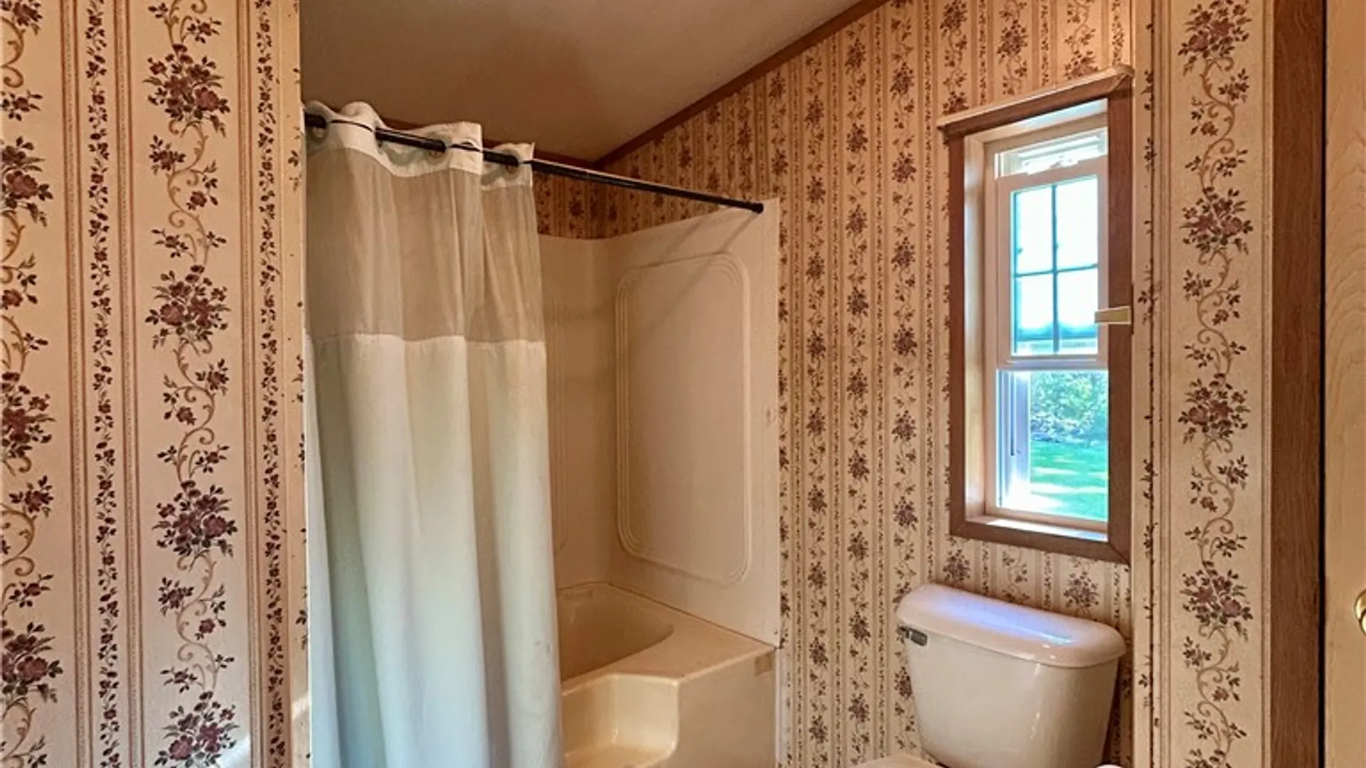Property at 17214 Elizabeth Drive, Clarendon, NY 14470 10