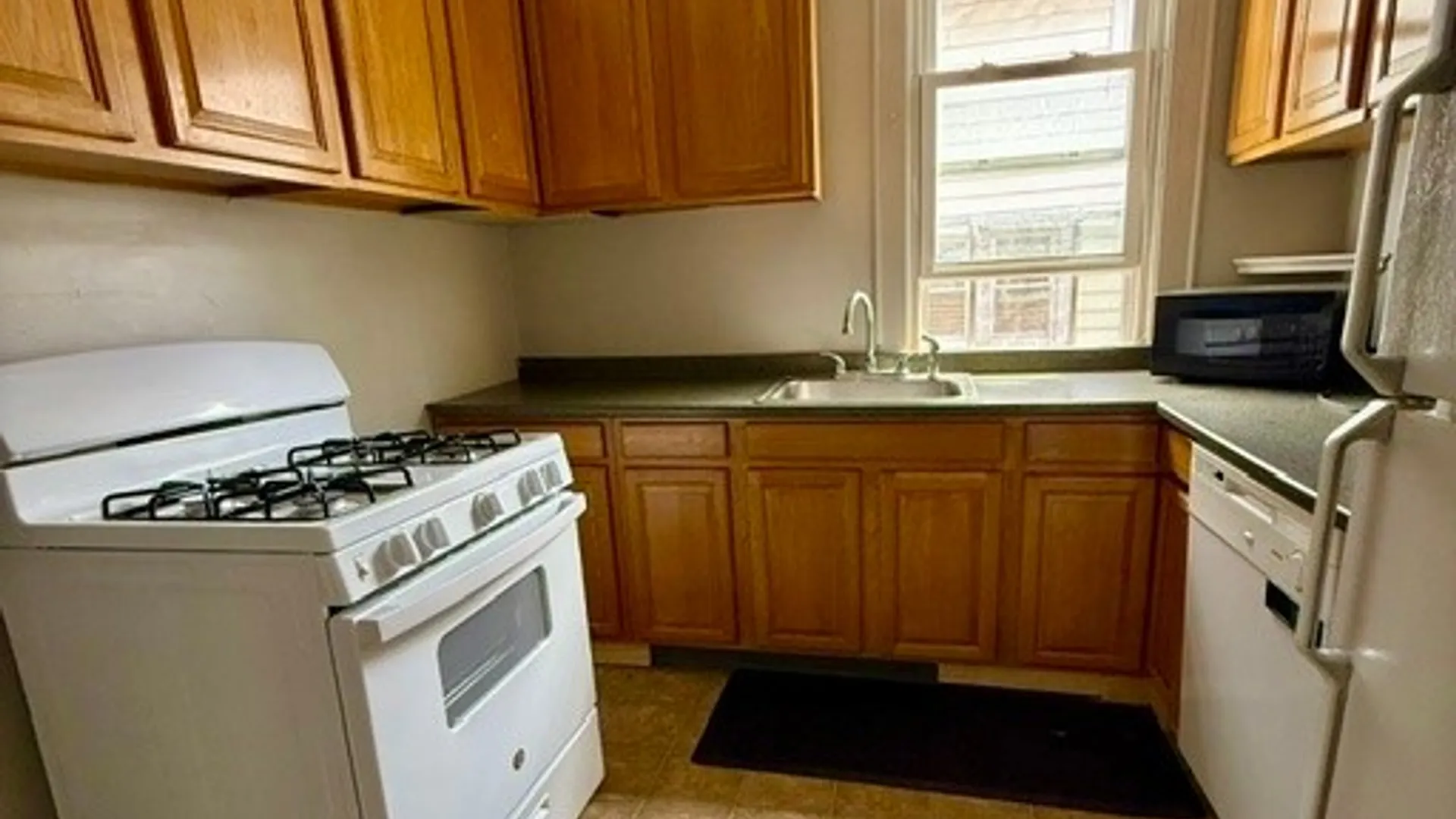 Property at 719 Euclid Avenue, Syracuse, NY 13210 7