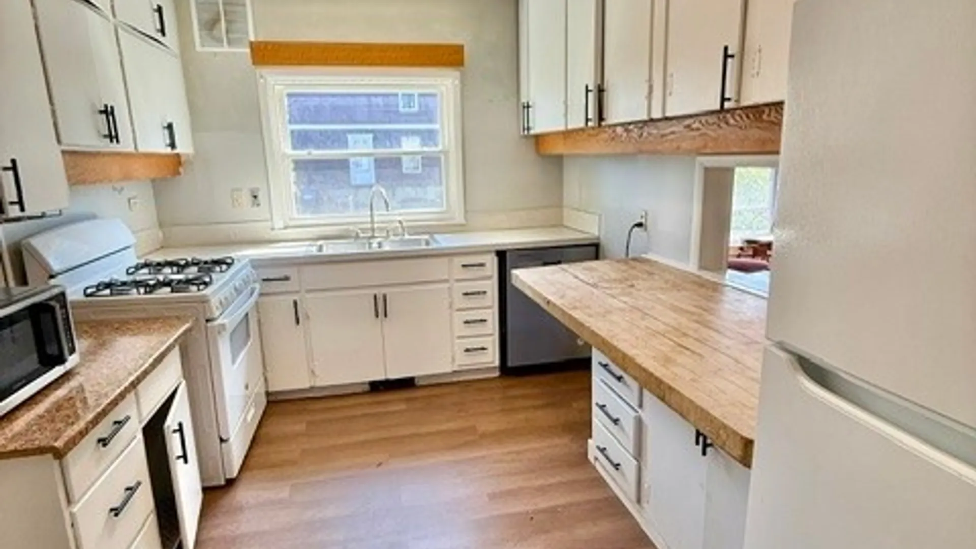 Property at 415 Stratford Street, Syracuse, NY 13210 11