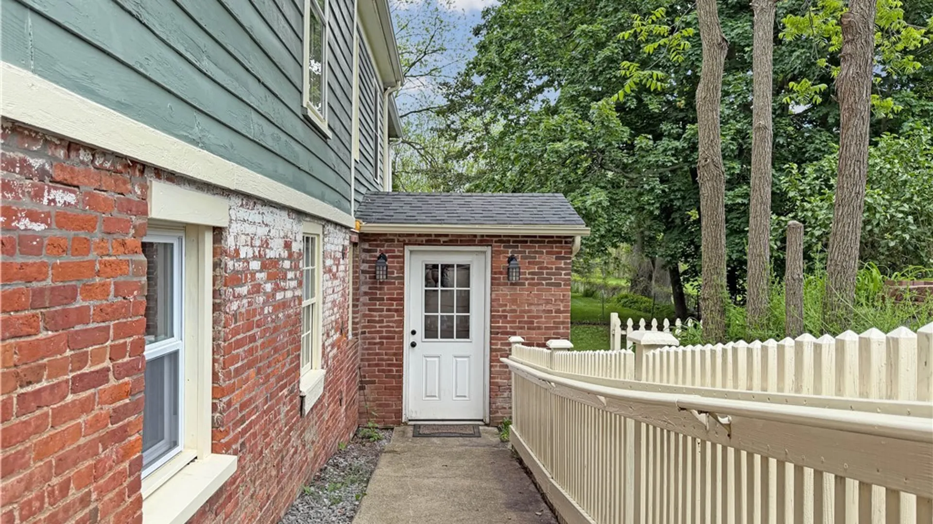 Property at 33 S Academy Street, Middlebury, NY 14591 6