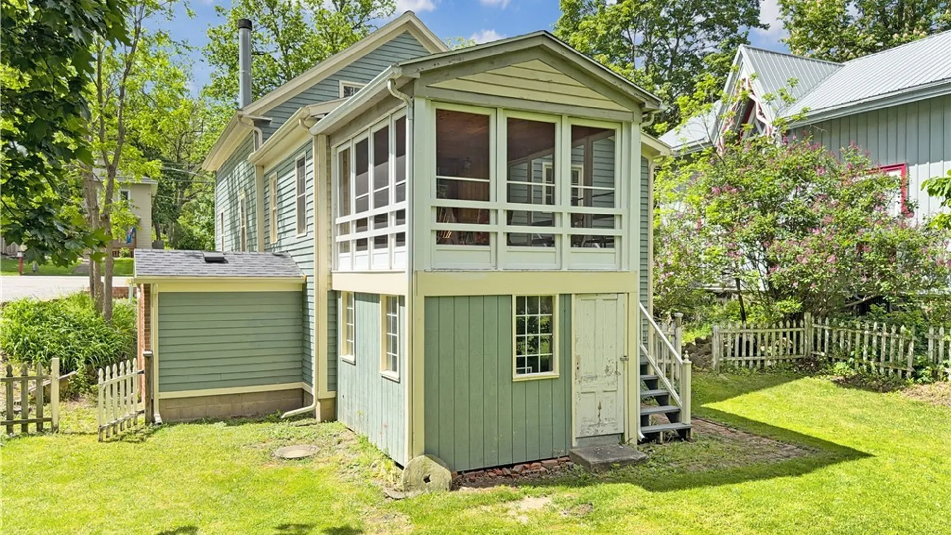 Property at 33 S Academy Street, Middlebury, NY 14591 8