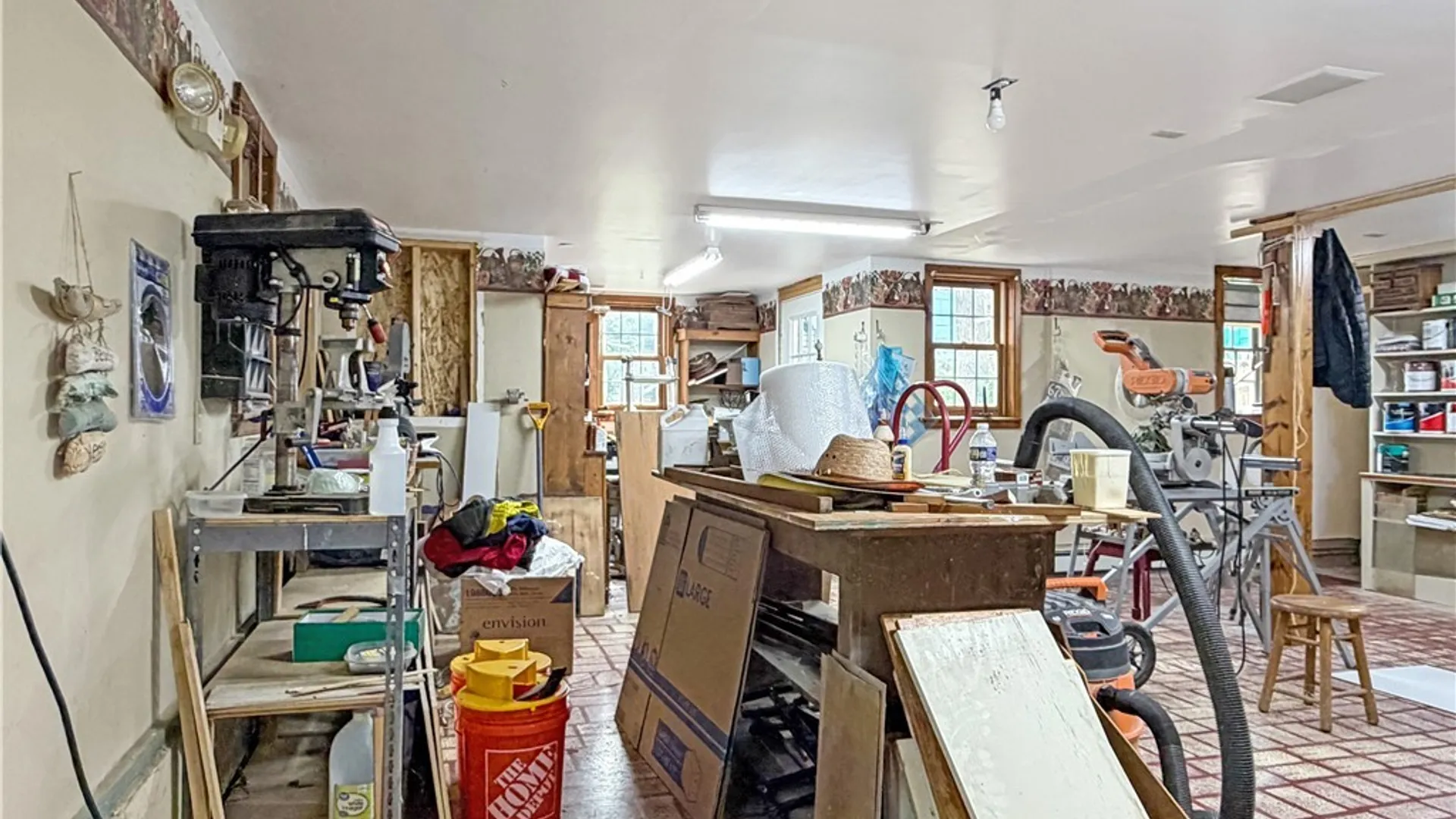 Property at 33 S Academy Street, Middlebury, NY 14591 41