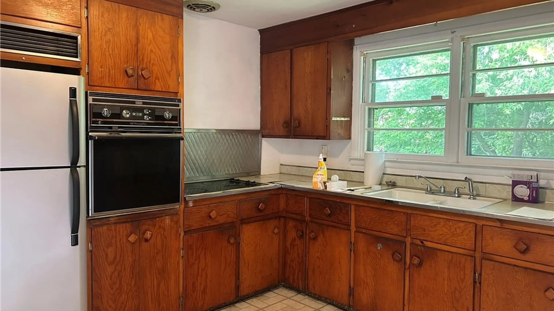 Property at 218 Roosevelt Drive, Utica, NY 13502 8