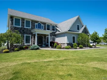 Property at 5670 Meadowglen Drive, Clarence, NY 14032