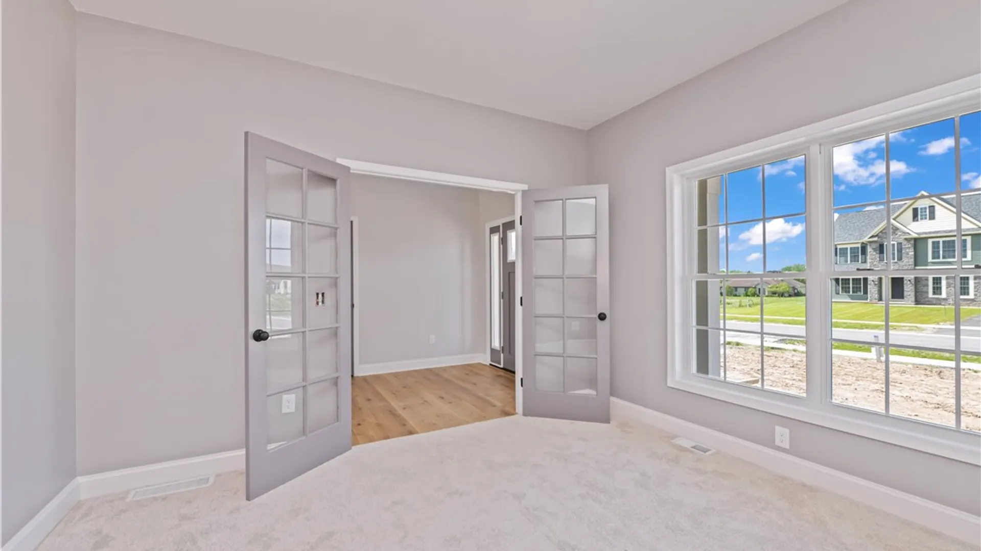 Property at 15 Via Angelo Custode, Parma, NY 14468 15