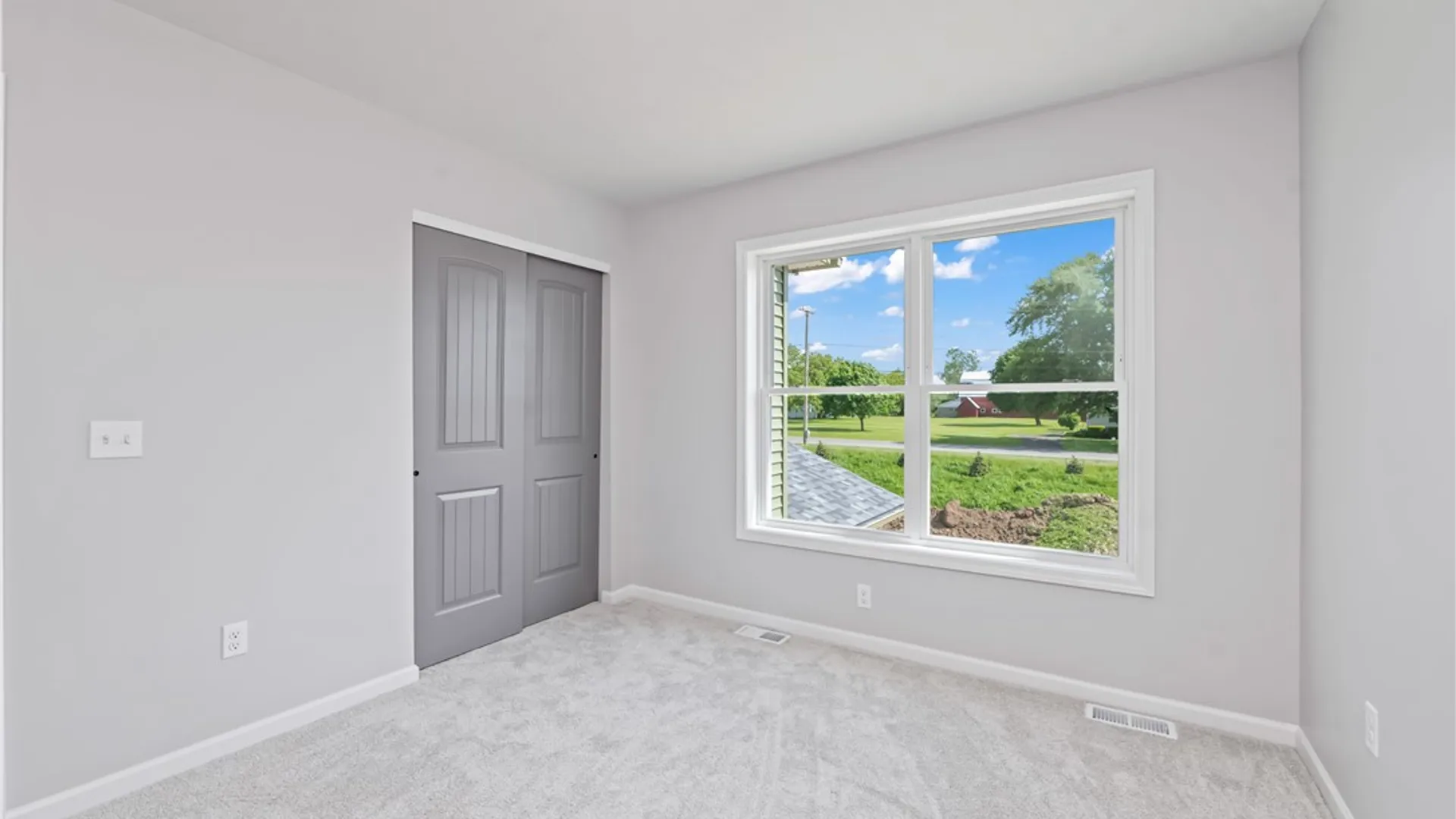 Property at 15 Via Angelo Custode, Parma, NY 14468 28