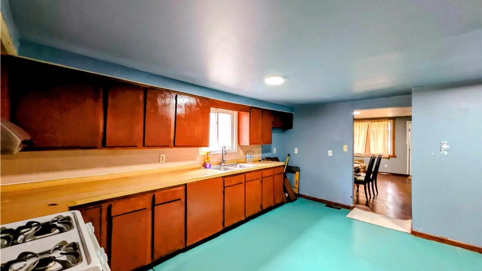 Property at 1926 Welch Avenue, Niagara Falls, NY 14303 4
