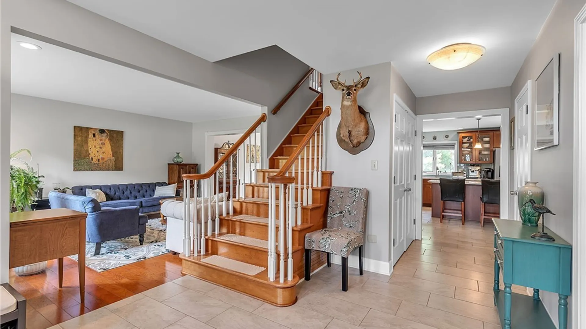 Property at 19 Braunview Way, Orchard Park, NY 14127 4