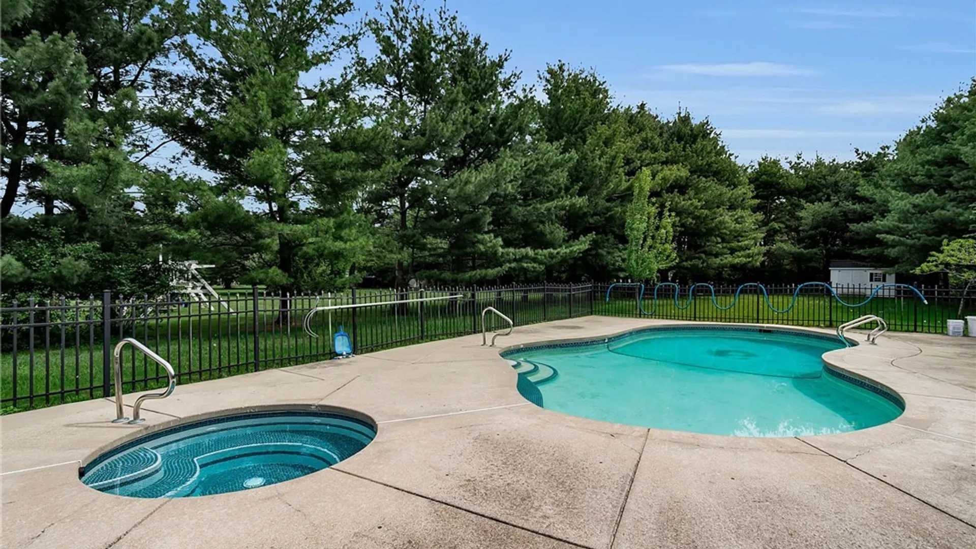 Property at 19 Braunview Way, Orchard Park, NY 14127 38
