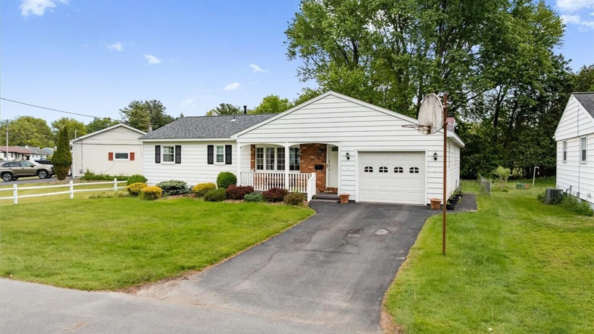 Property at 8 Perimeter Road, Whitestown, NY 13492 4