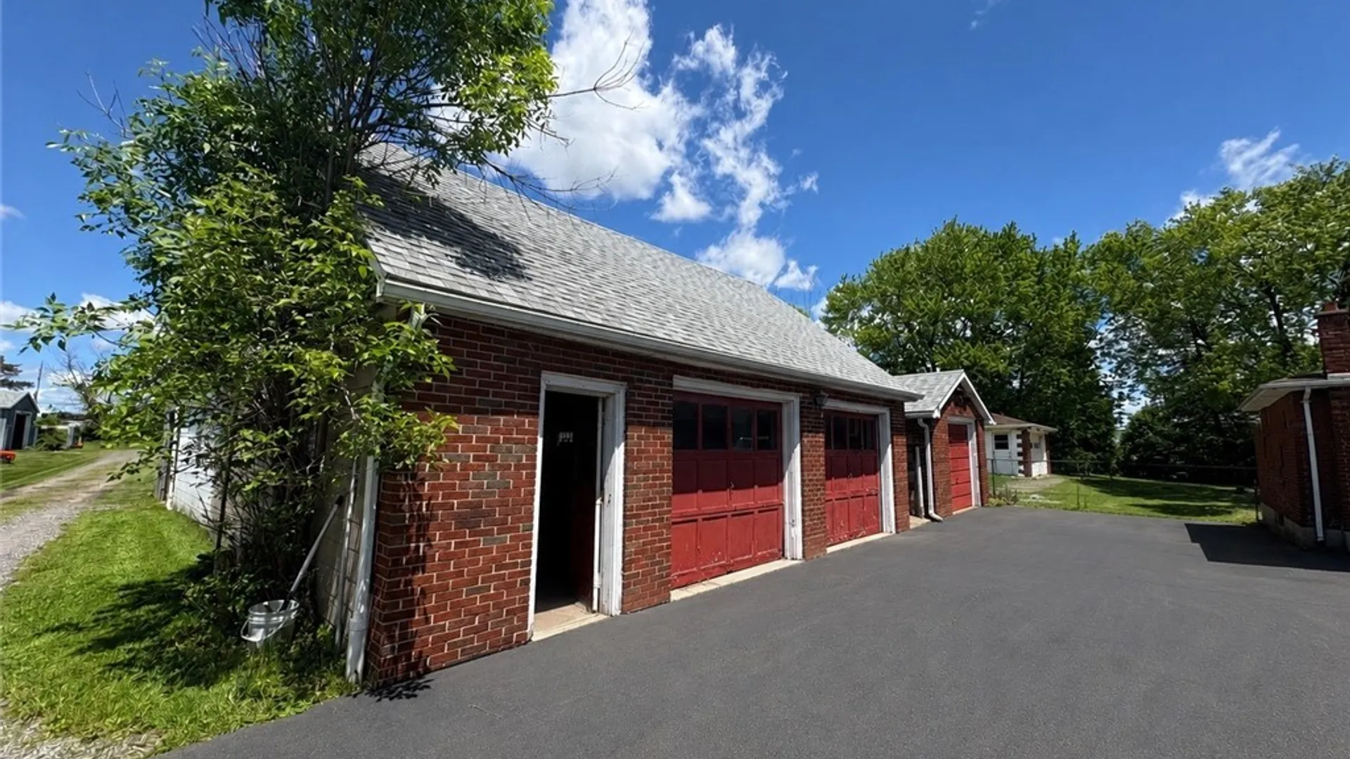 Property at 3840 Broadway Street, Cheektowaga, NY 14227 5
