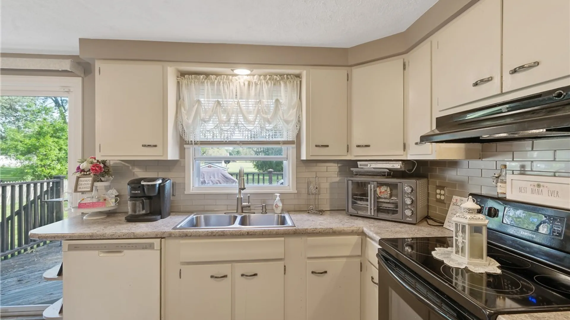 Property at 6268 Lakeshore Road, Cicero, NY 13039 10