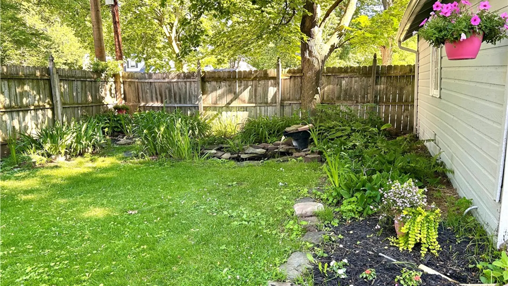 Property at 44 Rawlinson Road, Irondequoit, NY 14617 29