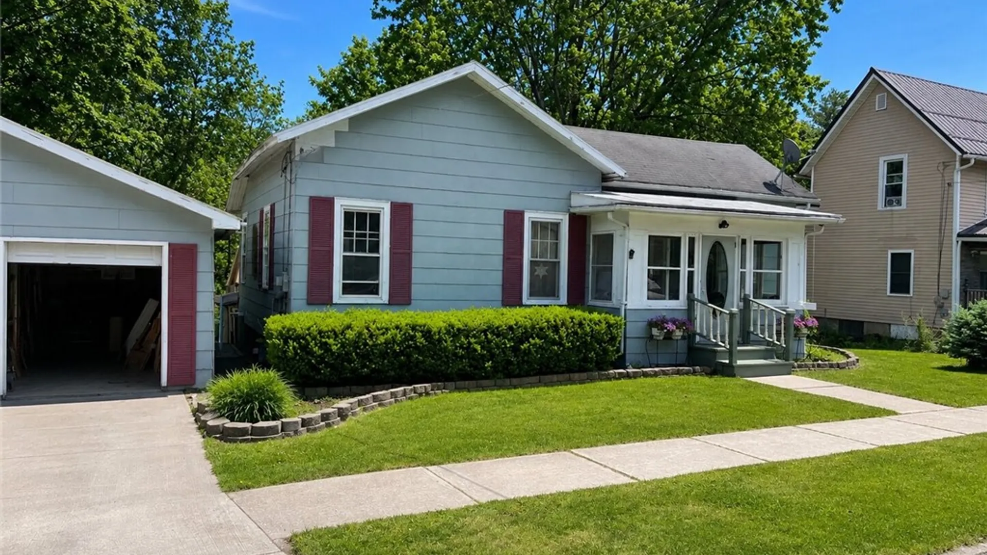 Property at 14 Center Street, Manchester, NY 14504 3
