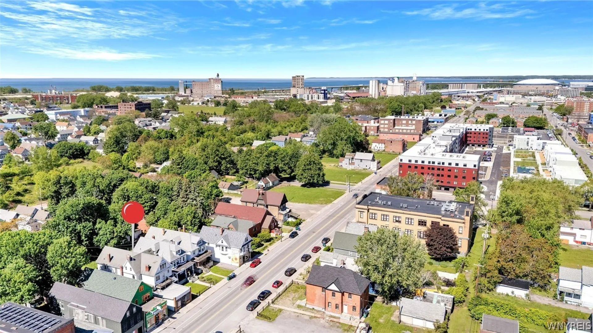 Property at 553 S Park Avenue, Buffalo, NY 14204 6