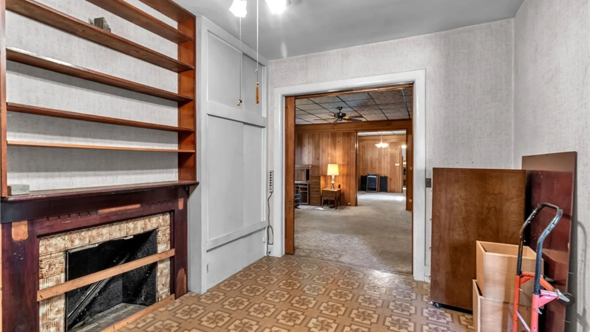 Property at 553 S Park Avenue, Buffalo, NY 14204 16