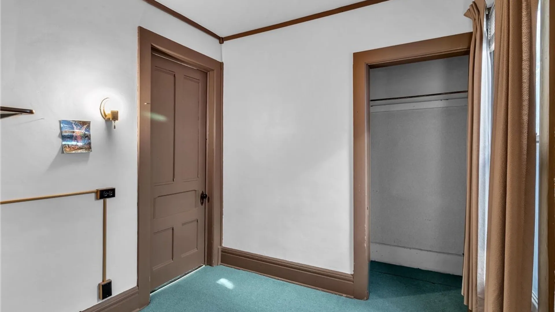 Property at 553 S Park Avenue, Buffalo, NY 14204 36
