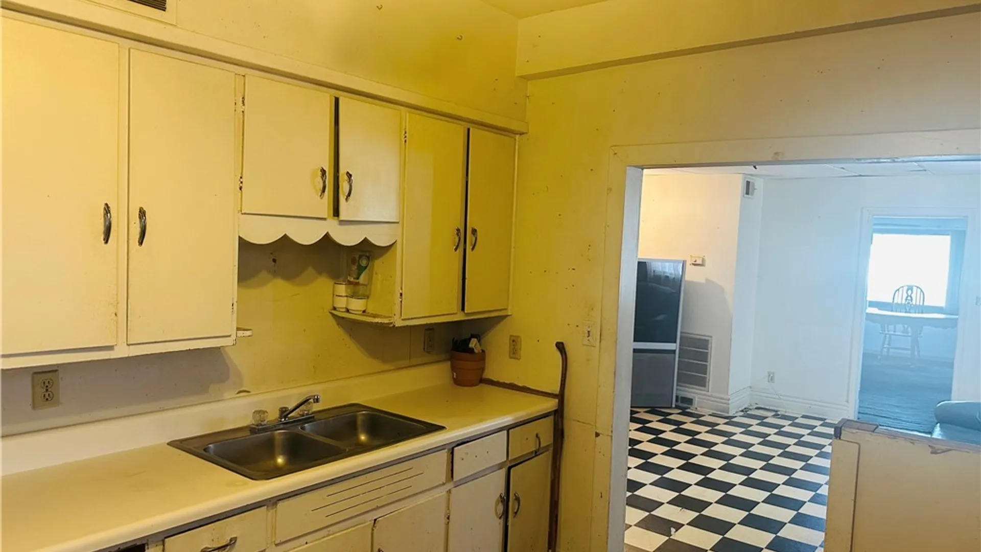 Property at 1677 Main Street, Buffalo, NY 14209 11