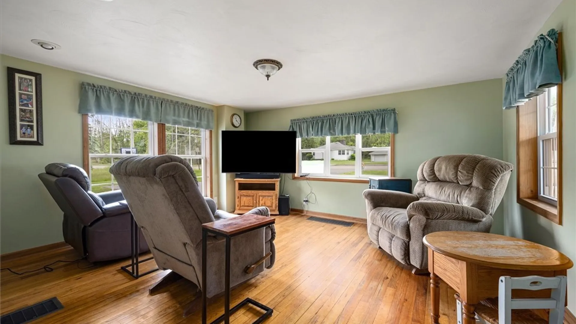 Property at 123 Seneca Avenue, Vernon, NY 13421 20
