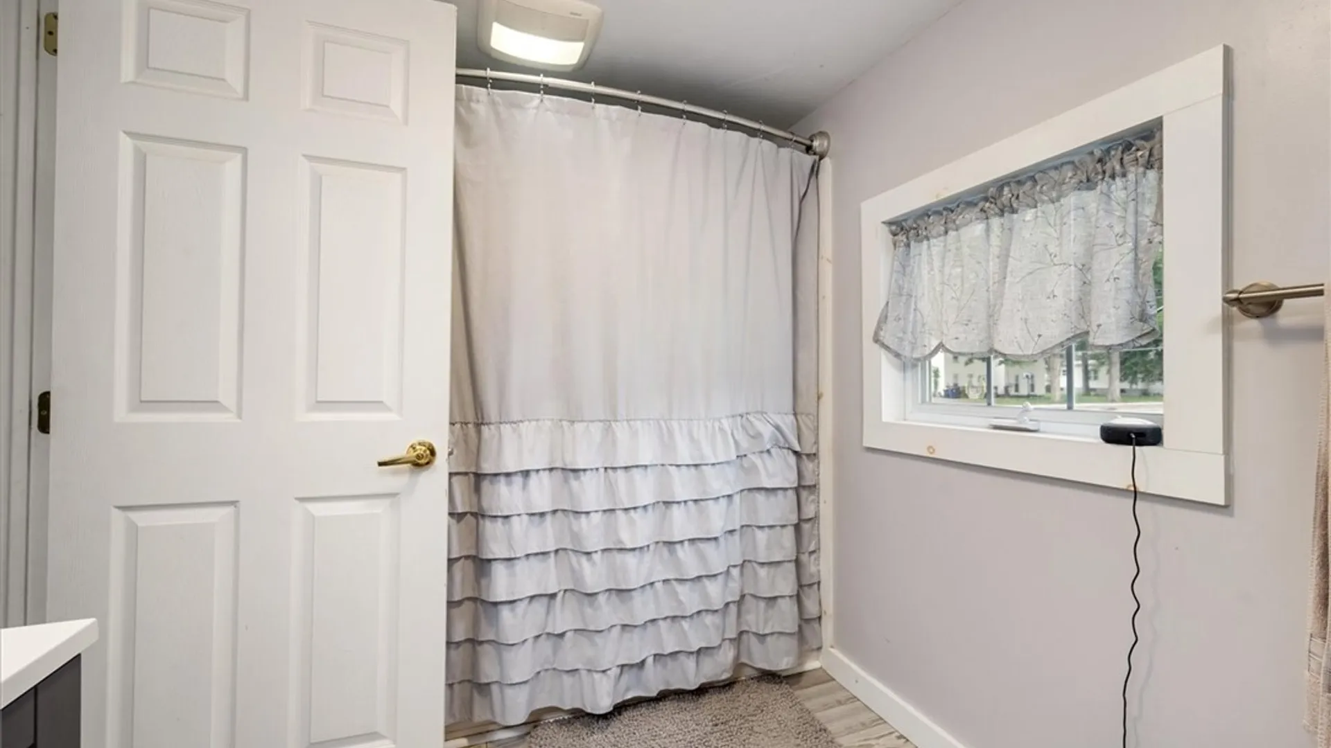 Property at 123 Seneca Avenue, Vernon, NY 13421 32