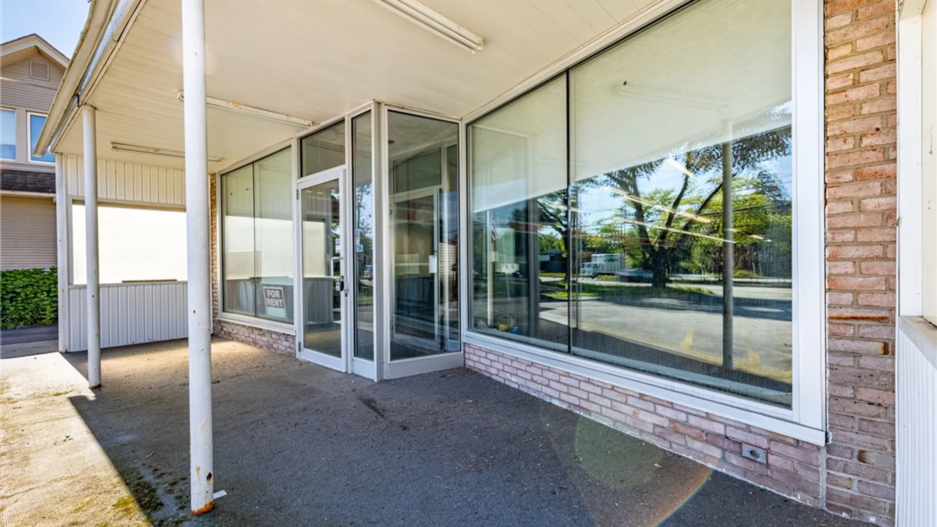 Property at 2195 Monroe Avenue, Brighton, NY 14618 8