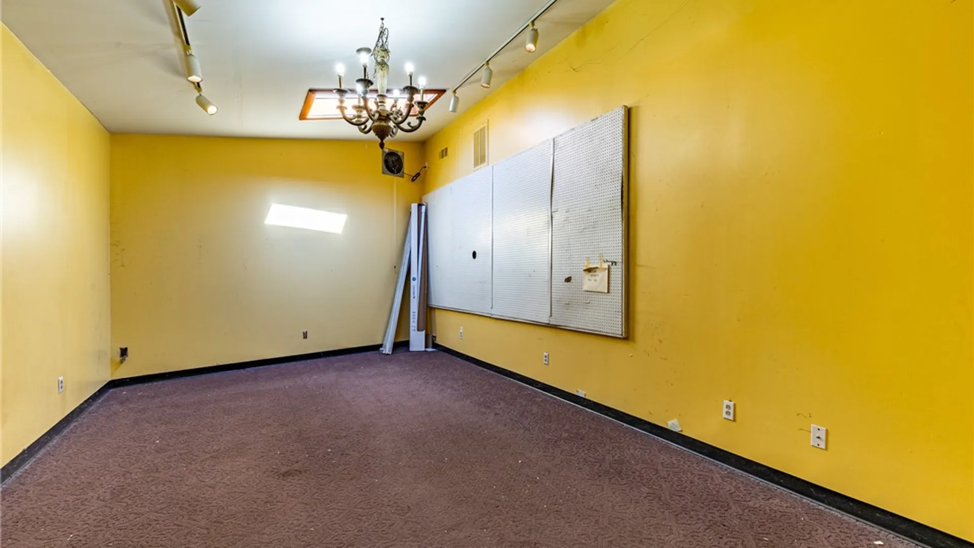 Property at 2195 Monroe Avenue, Brighton, NY 14618 35
