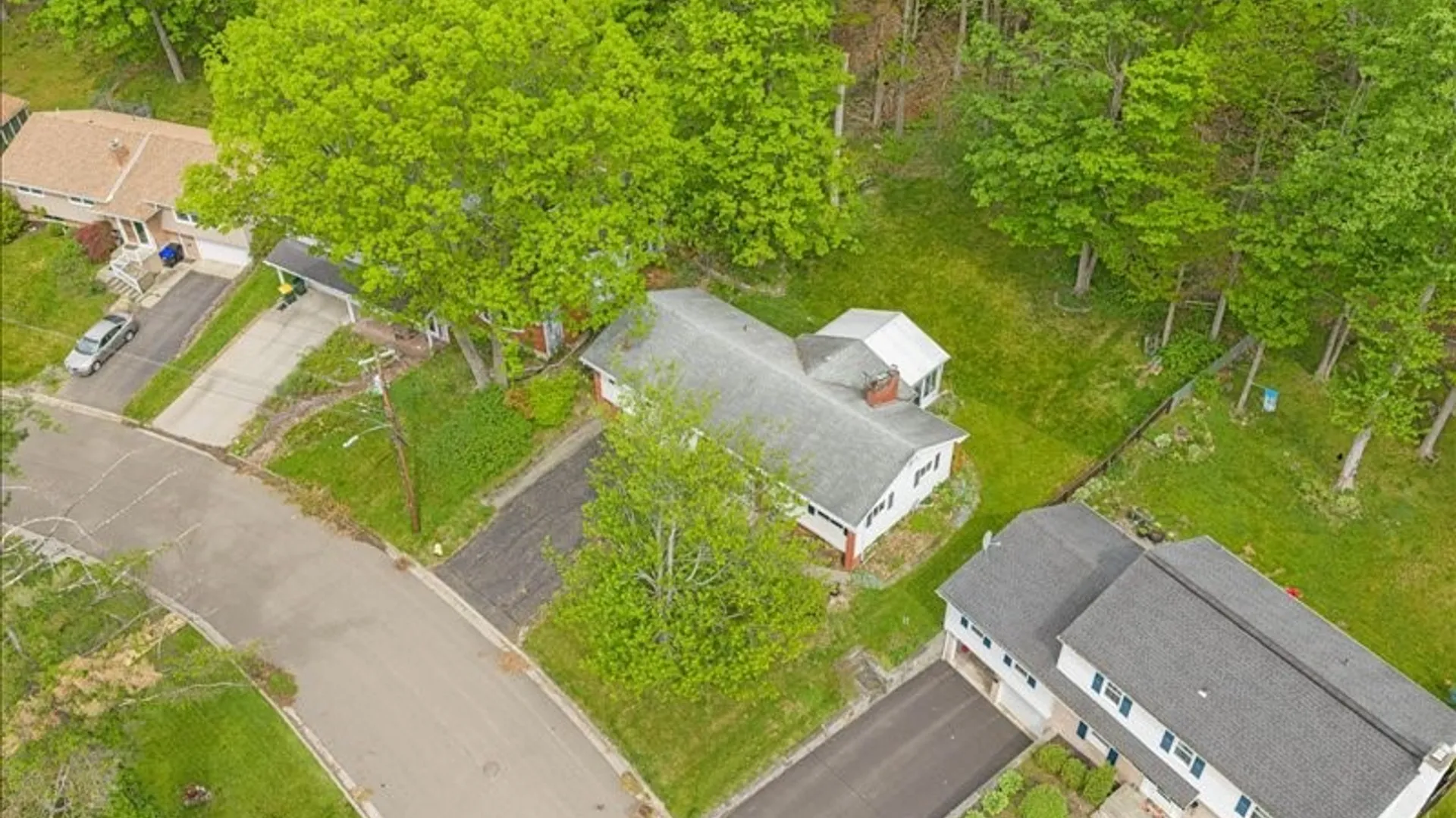 Property at 916 Chestnut Lane, Vestal, NY 13850 39