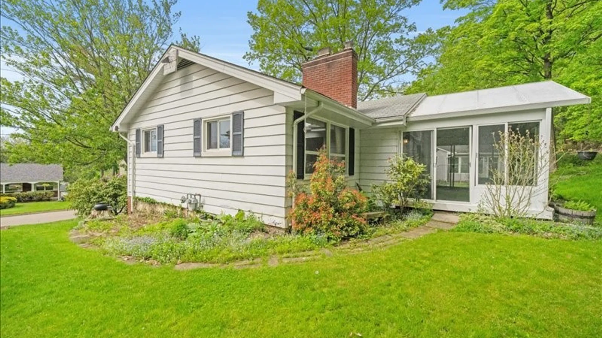 Property at 916 Chestnut Lane, Vestal, NY 13850 44
