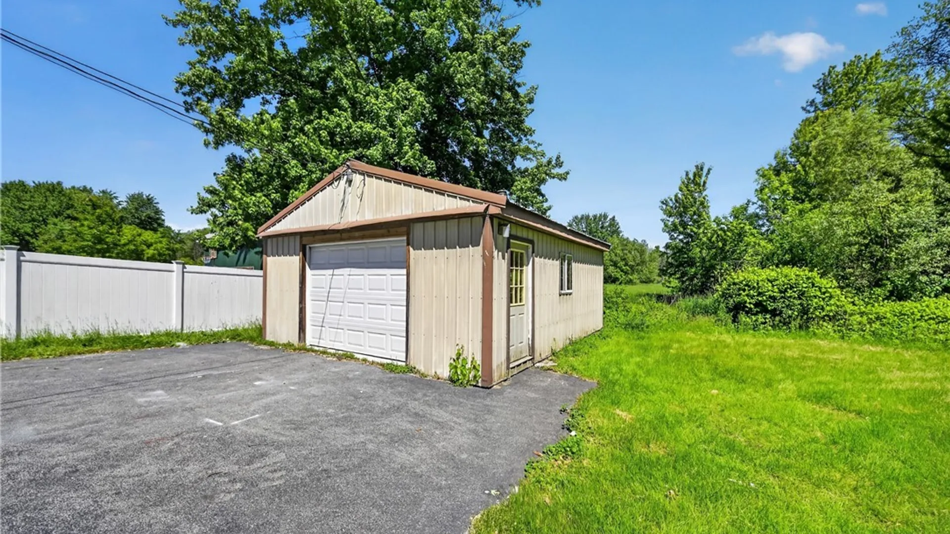 Property at 6975 Kirkville Rd, DeWitt, NY 13057 39
