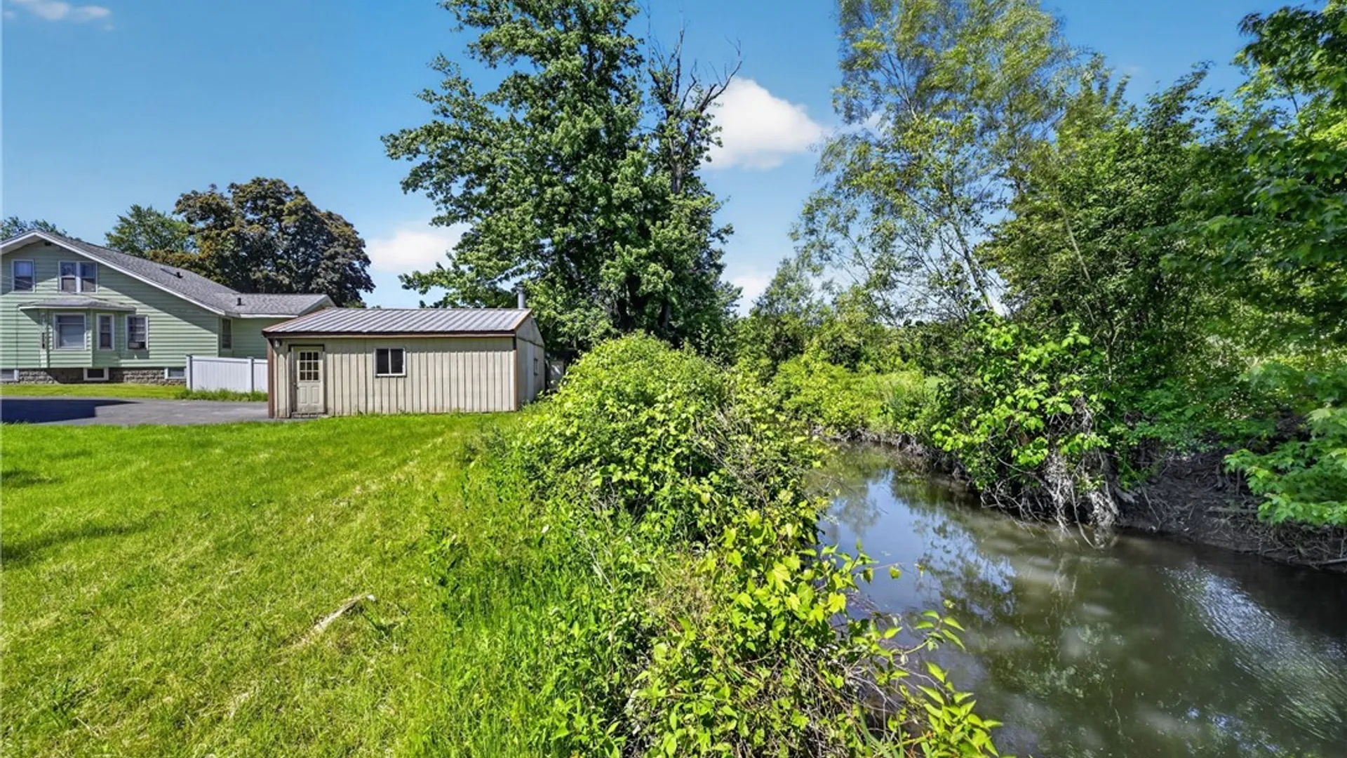 Property at 6975 Kirkville Rd, DeWitt, NY 13057 41