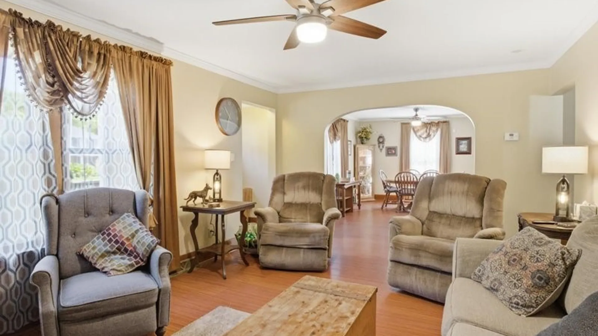 Property at 699 Losson Road, Cheektowaga, NY 14227 6