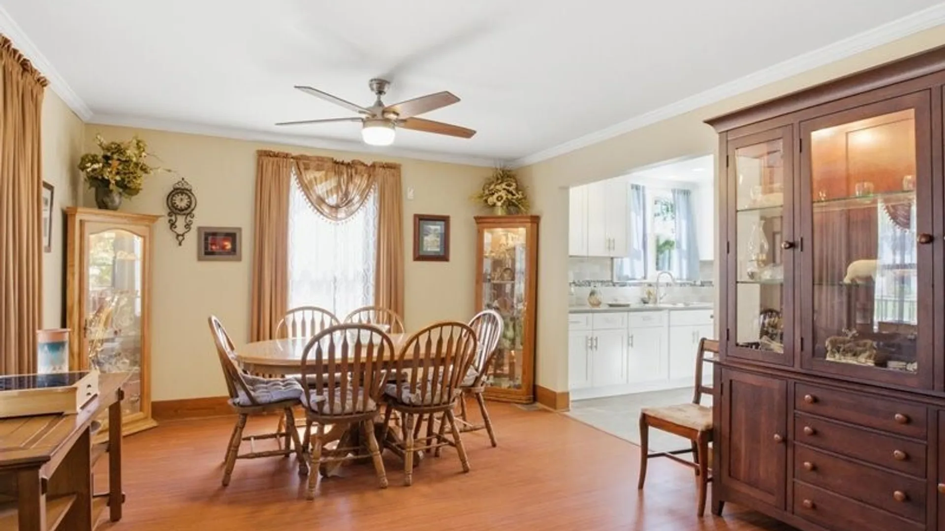 Property at 699 Losson Road, Cheektowaga, NY 14227 8