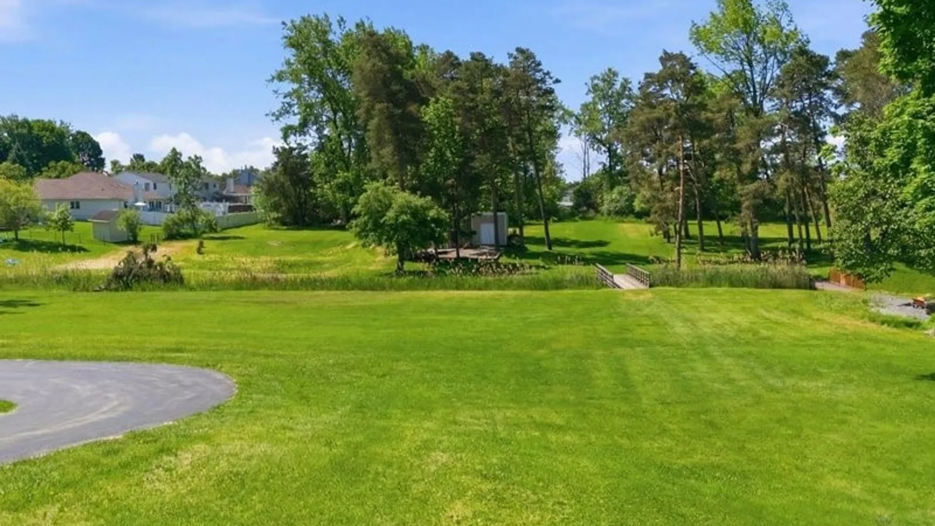 Property at 699 Losson Road, Cheektowaga, NY 14227 27