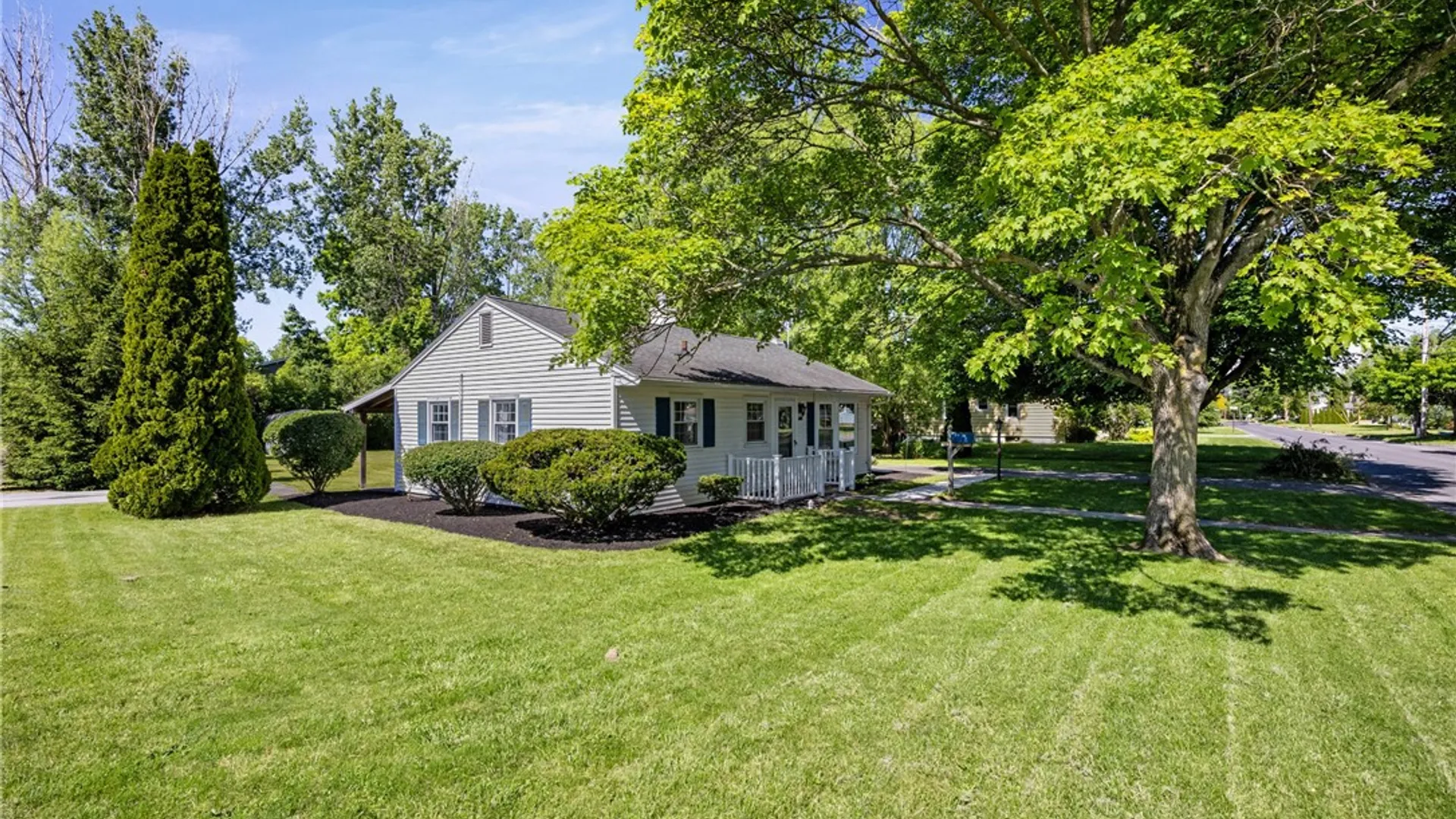 Property at 328 W High Street, Geneva City, NY 14456 5