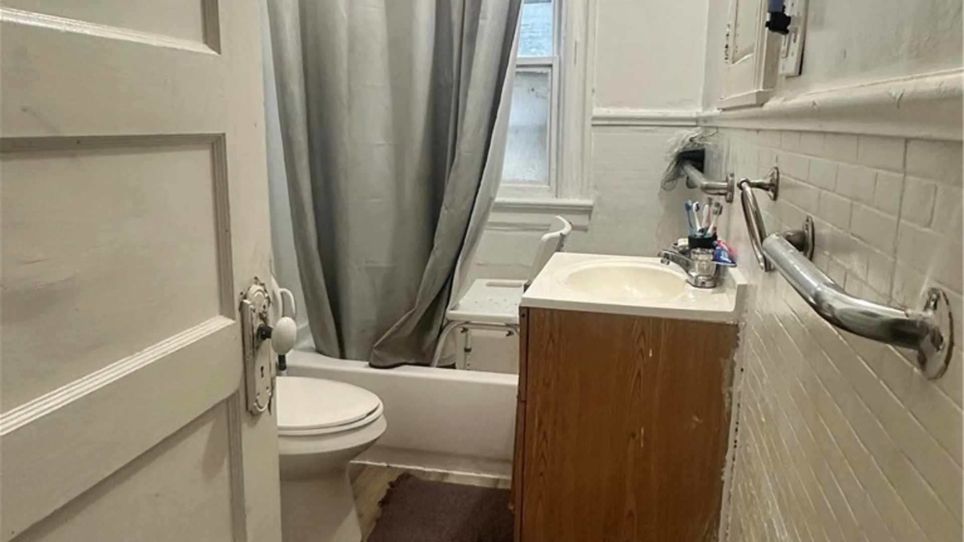 Property at 42 Brewster Street, Buffalo, NY 14214 9