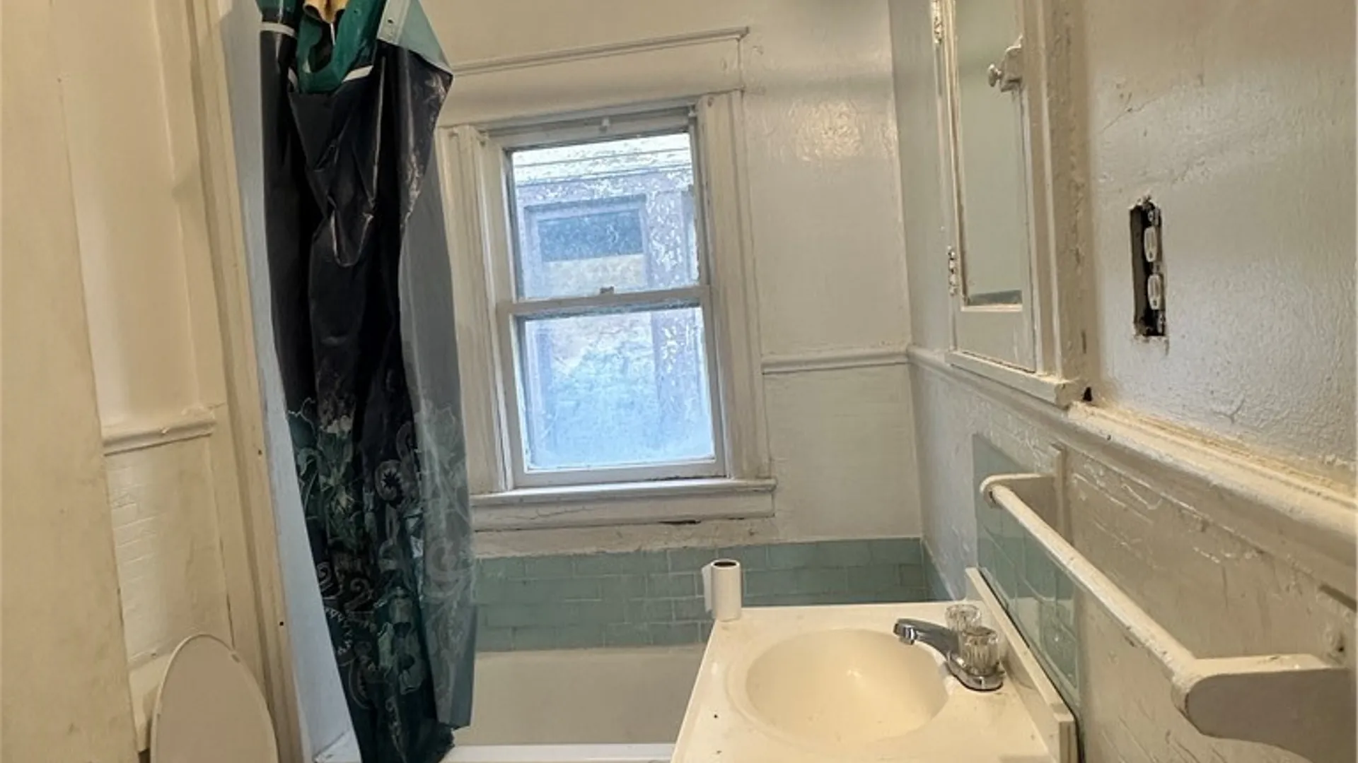 Property at 42 Brewster Street, Buffalo, NY 14214 13
