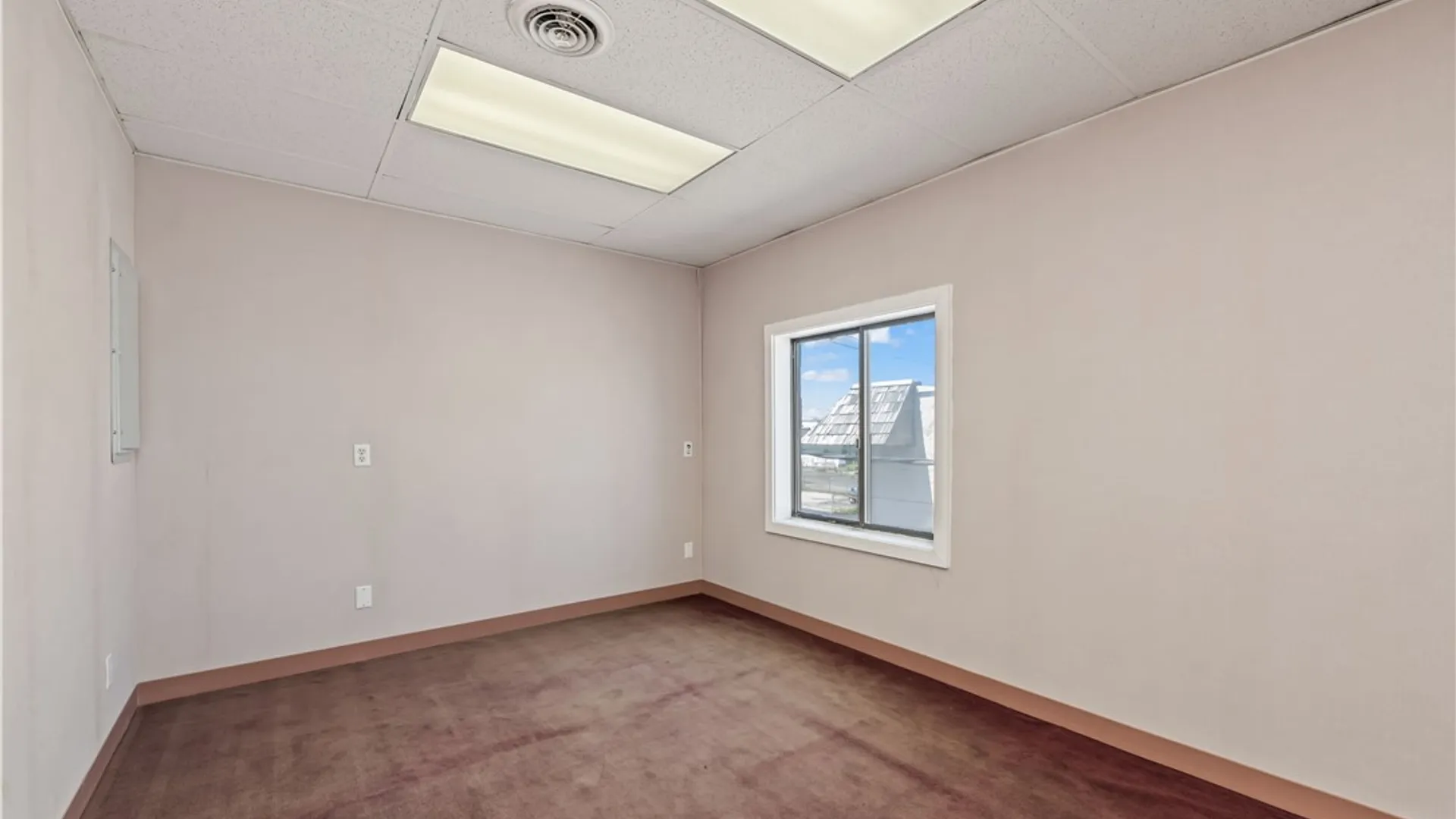 Property at 1600 Lyell Ave, Unit 2C, Rochester, NY 14606 6