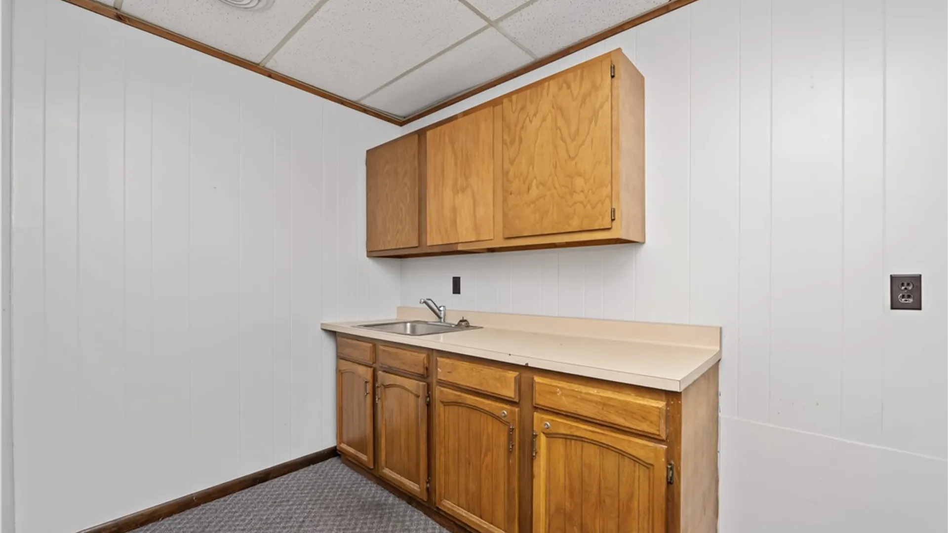 Property at 1600 Lyell Ave, Unit 2D, Rochester, NY 14606 9