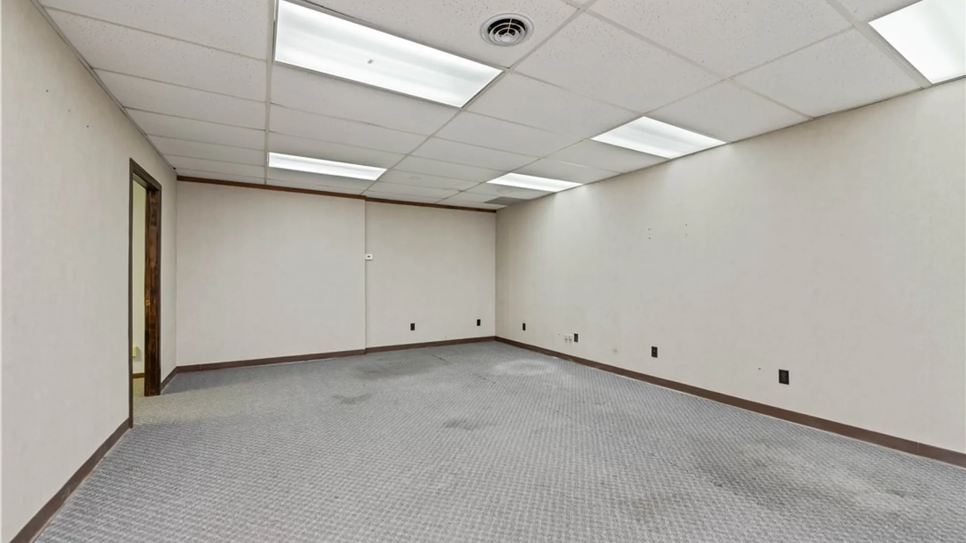 Property at 1600 Lyell Ave, Unit 2D, Rochester, NY 14606 11