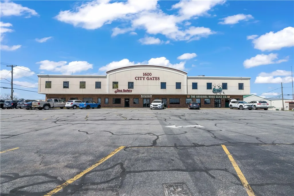 Property at 1600 Lyell Ave, Unit 2D, Rochester, NY 14606