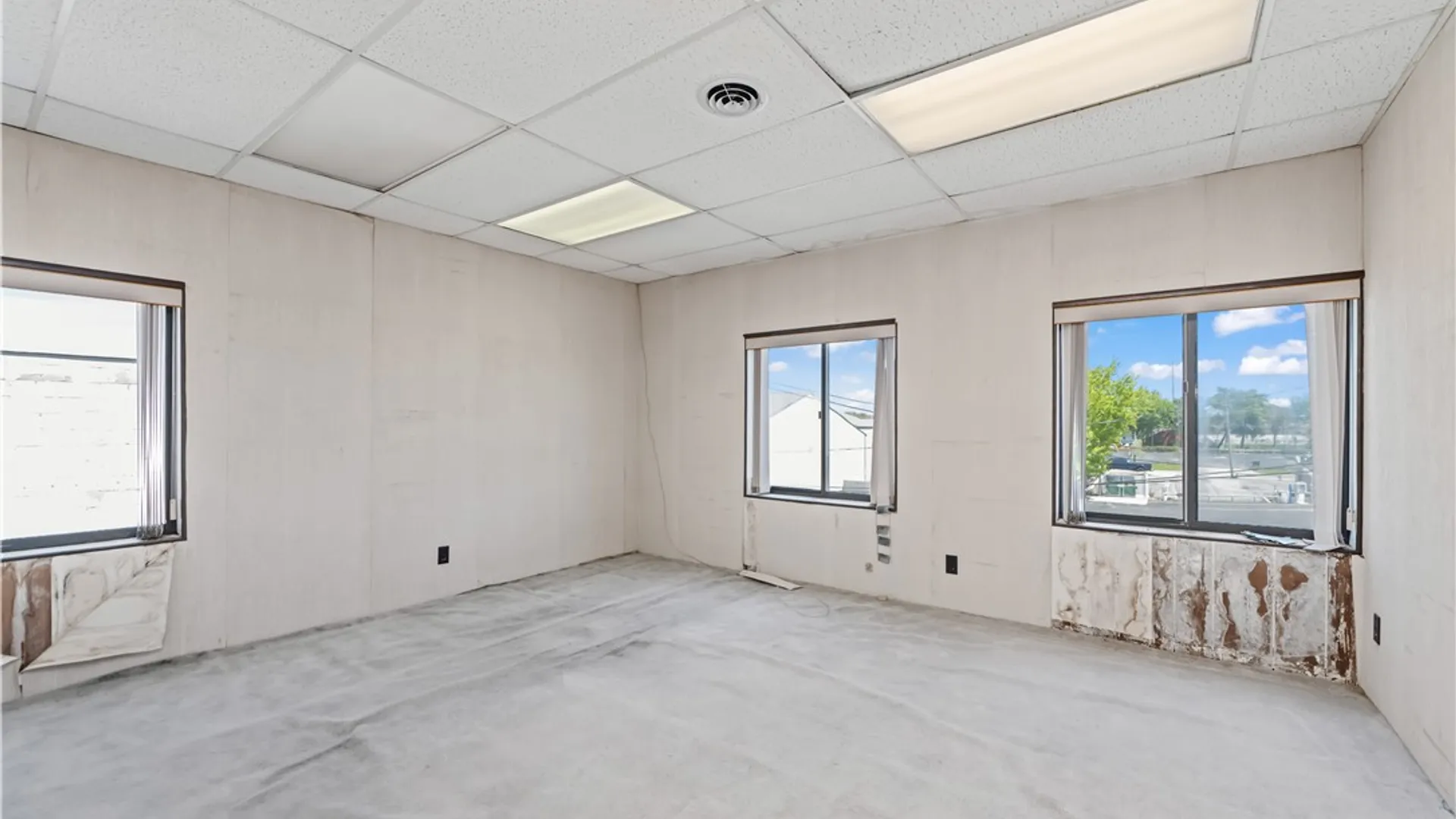 Property at 1600 Lyell Ave, Unit 2E, Rochester, NY 14606 8