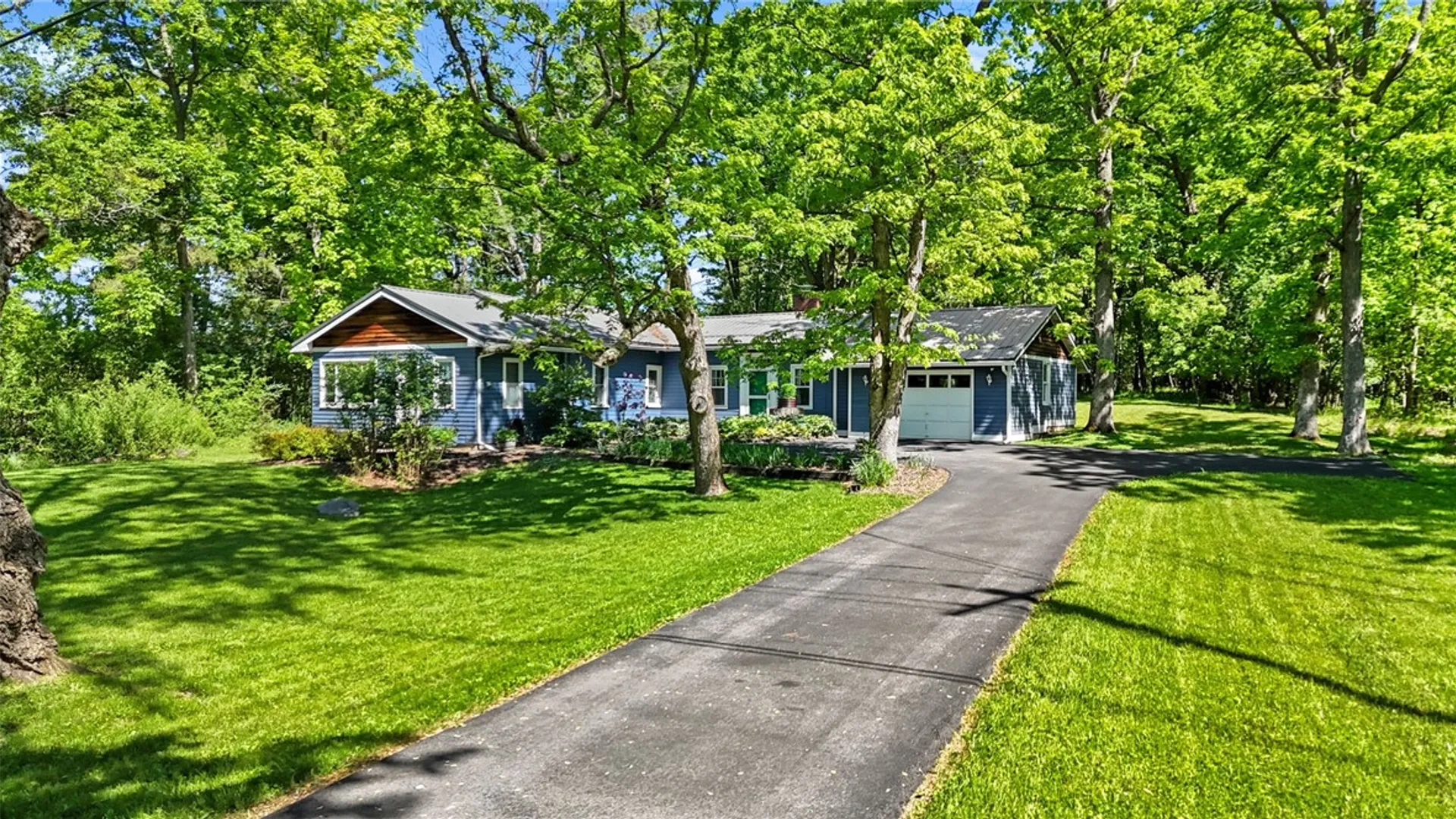 Property at 8 Oakcrest Road, Lansing, NY 14850 3