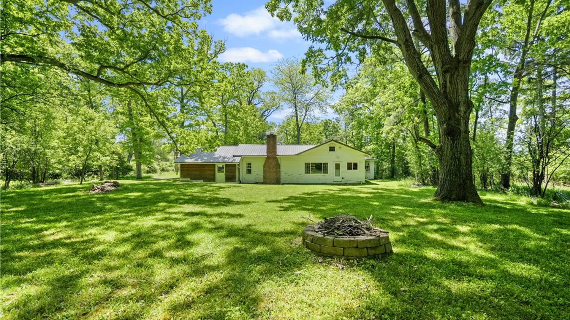 Property at 8 Oakcrest Road, Lansing, NY 14850 4