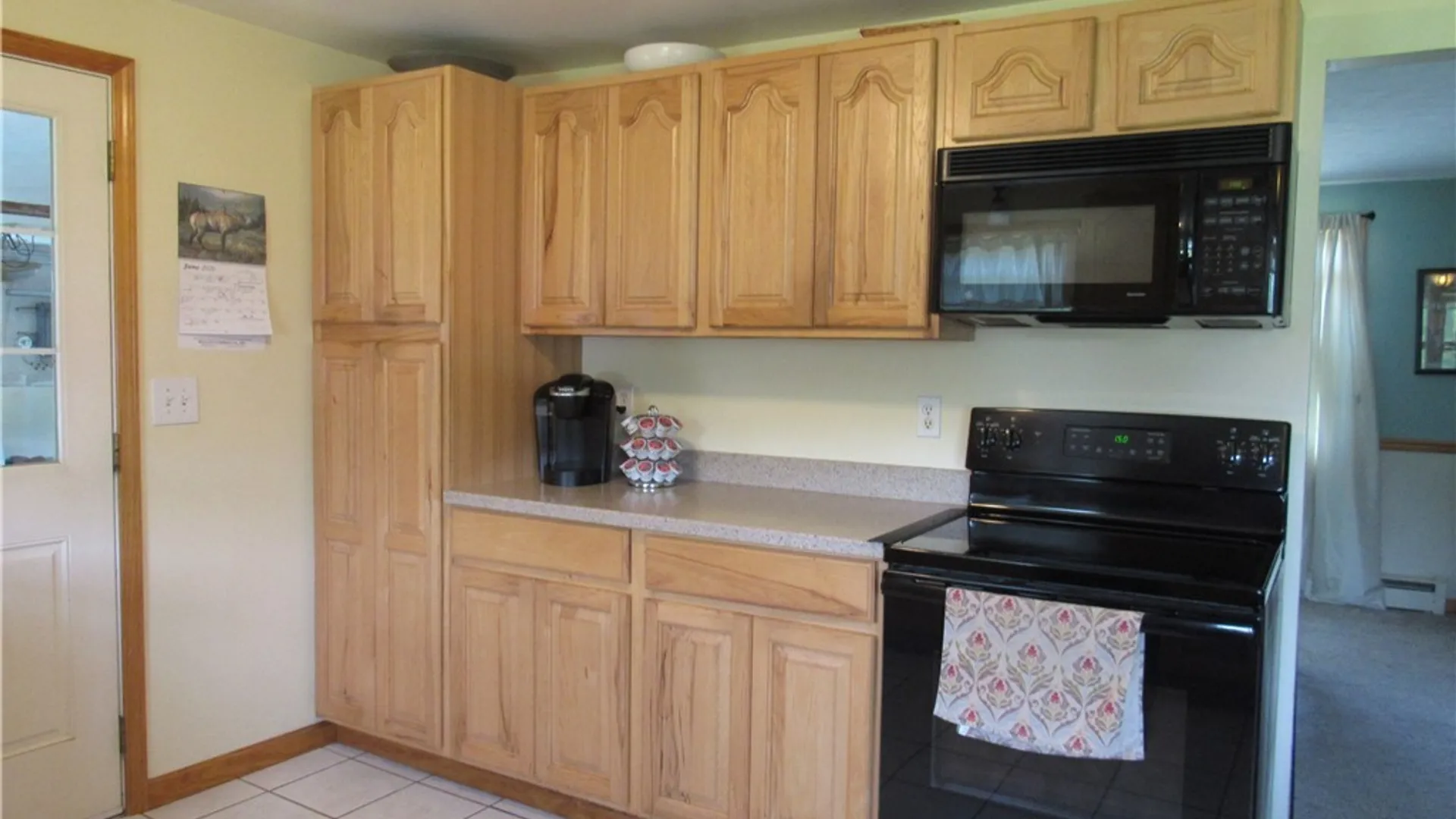 Property at 412 Stillwell Circle, DeWitt, NY 13057 5