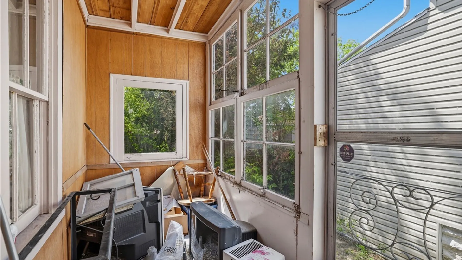 Property at 136 Humason Avenue, Buffalo, NY 14211 20